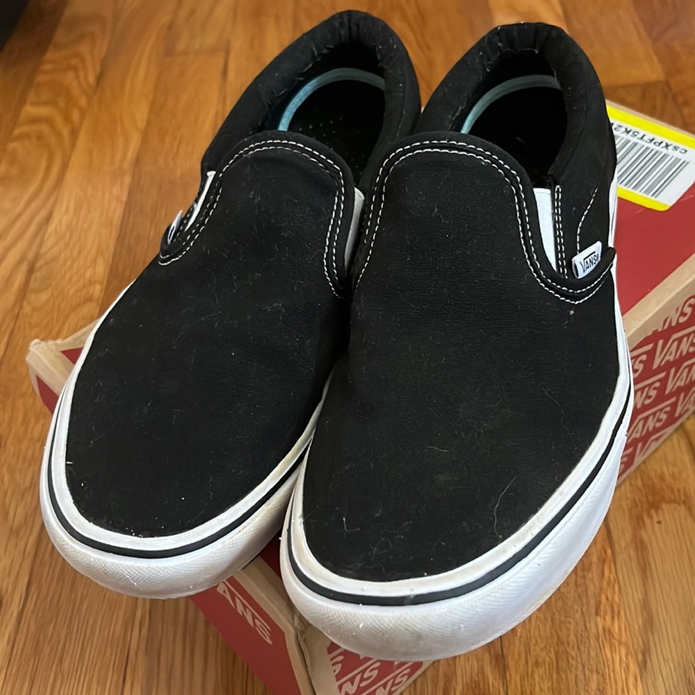 ComfyCush slip-on Vans, size 10W (8.5M) black